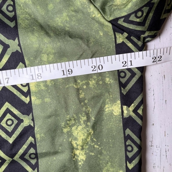 Lightweight Green And Black Blouse by Miss Look - Picture 8 of 10